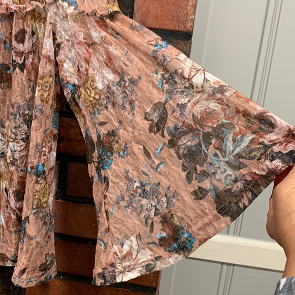 Akemi + Kin Pink Juno Floral Blouse - Picture 5 of 12